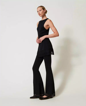 Flare-Hose mit geometrischem Motiv