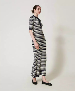 Zweifarbiges Maxistrickkleid