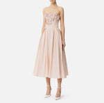 Kleid aus Gabardine mit Rosenstickerei