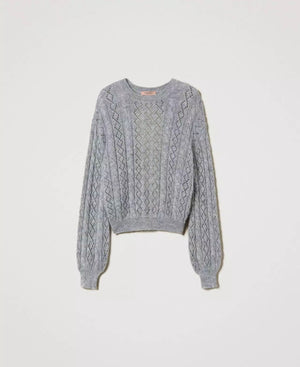 Pullover aus Mohairmischung mit Zöpfen und Cut-out