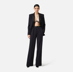 Pantaloni in crêpe leggero con dettagli smoking