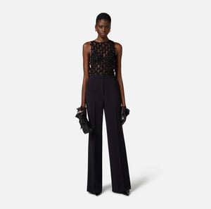 Jumpsuit aus leichtem Crêpe mit Schleifen